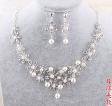 Load image into Gallery viewer, SHOSIXUAN Luxurious Crystal Bridal Jewelry Sets Silver Color Necklace Earrings Sets Wedding Jewelry African Jewelry Sets