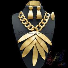 Load image into Gallery viewer, Yulaili 2017 Wholesale Cheap Fashion Dubai Decorousness Jewelry Sets Gold-color Rose Gold Big Leaf Shape Pendant Necklace