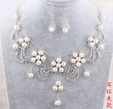 Load image into Gallery viewer, SHOSIXUAN  Luxurious Crystal Bridal Jewelry Sets Silver Color Necklace Earrings Sets Wedding Jewelry African Jewelry Sets
